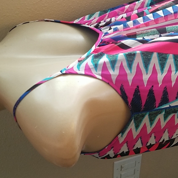 Express mini flowy multi color dress - Picture 3 of 6